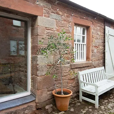 The Courtyard * Carlisle (Cumbria)